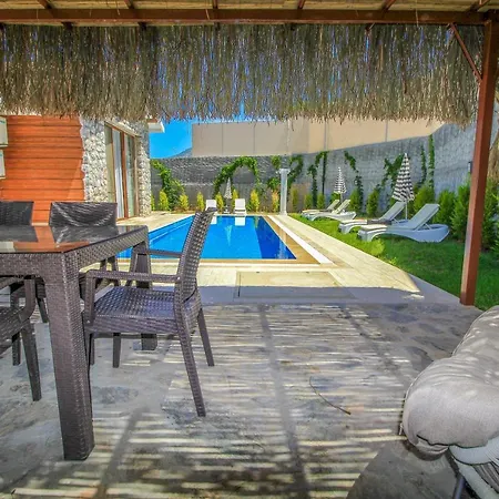 Patara Deluxe 3+1 Villa, Oezel Havuzlu, فيلة فتحية